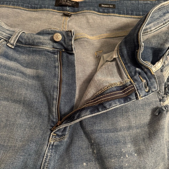 Judy Blue Size 24W Skinny Fit Distressed Bleach Splash Light Blue Jeans Stretch - Picture 9 of 14
